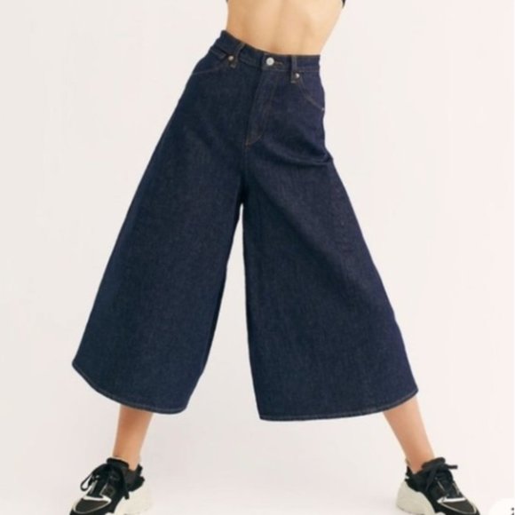 Levi's Loose Engineered Cropped Wide Leg Jeans 24 - Picture 1 of 10